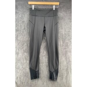 Lululemon Women's Black Crop Leggings Size 4 Athletic Yoga Running Pants